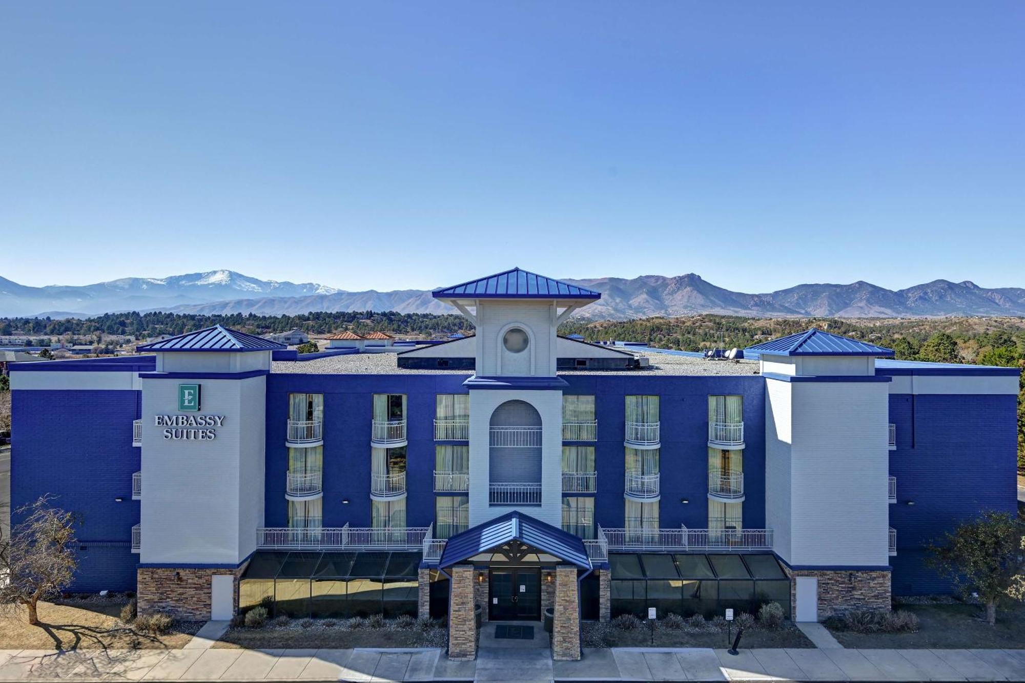 Embassy Suites By Hilton Colorado Springs Exterior photo